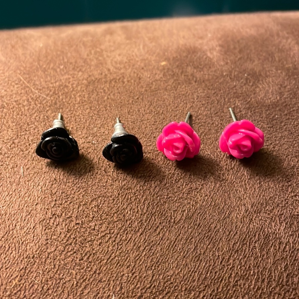 3 pairs of earrings